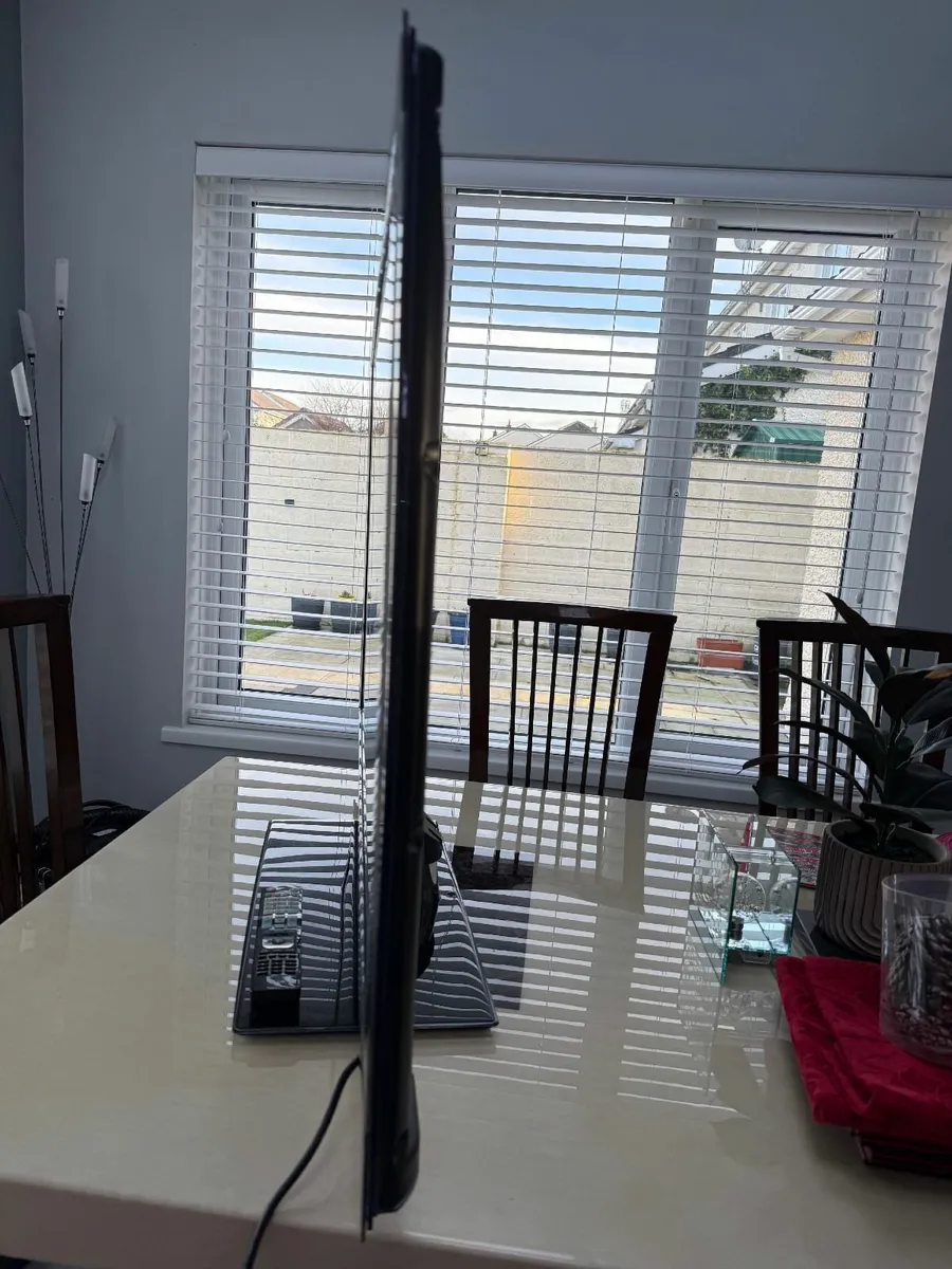 LG Full HD Passive 3D TV - Image 4