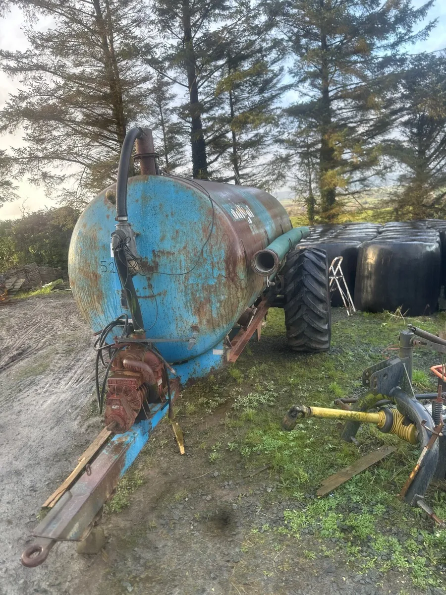 Malgar 1500 gallon tanker - Image 2