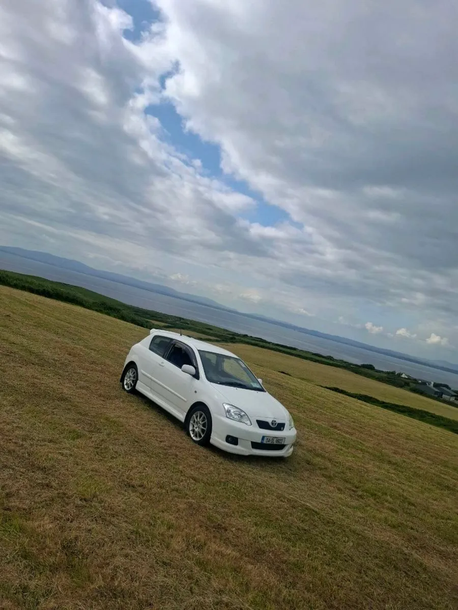 Toyota corolla - Image 1