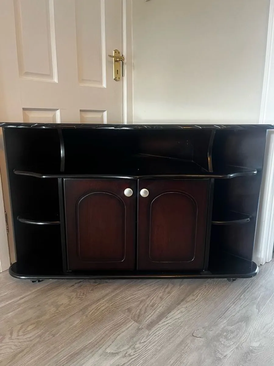 TV unit - Image 1