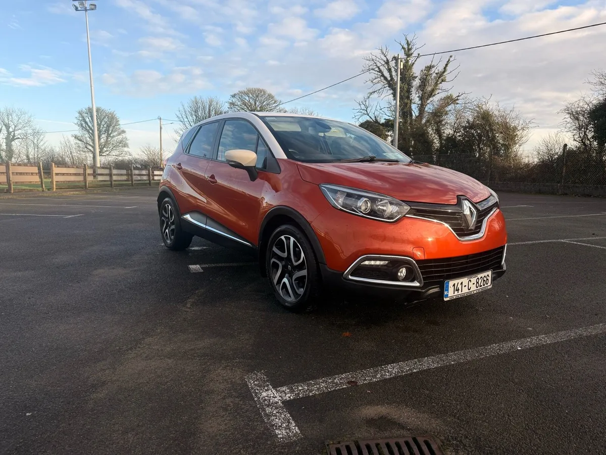 Renault Captur Auto *LOW Mileage * - Image 2