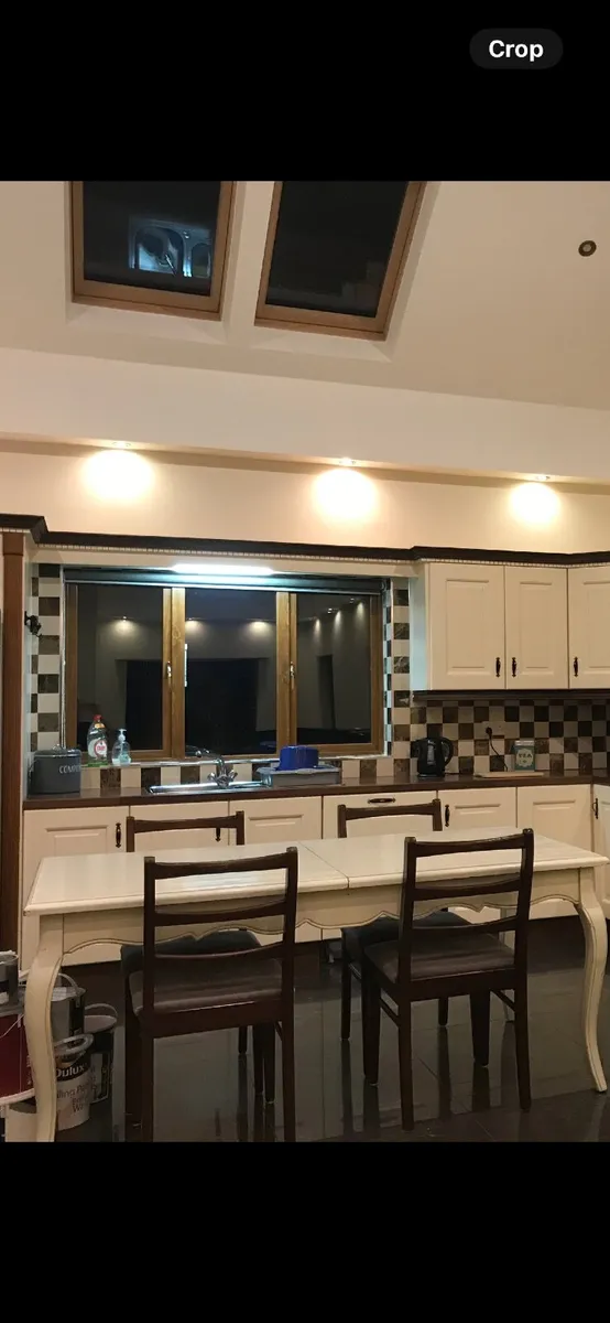 Solid Kitchen Table in a good condition & 4 chairs - Image 4