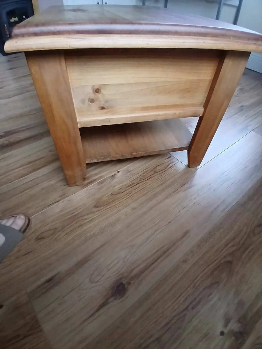 Coffee Table Mexican Pine - Image 1
