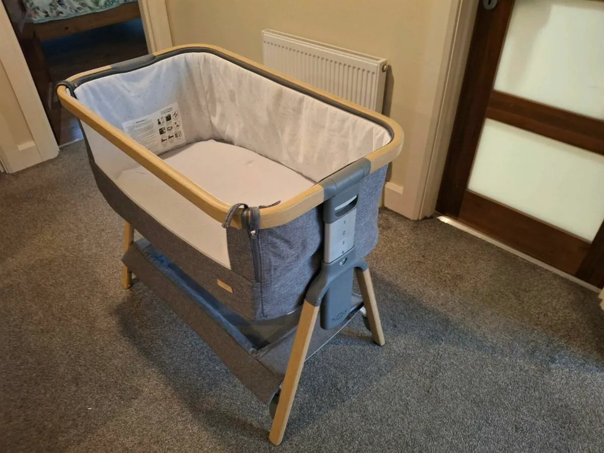 Co sleeper - Image 1