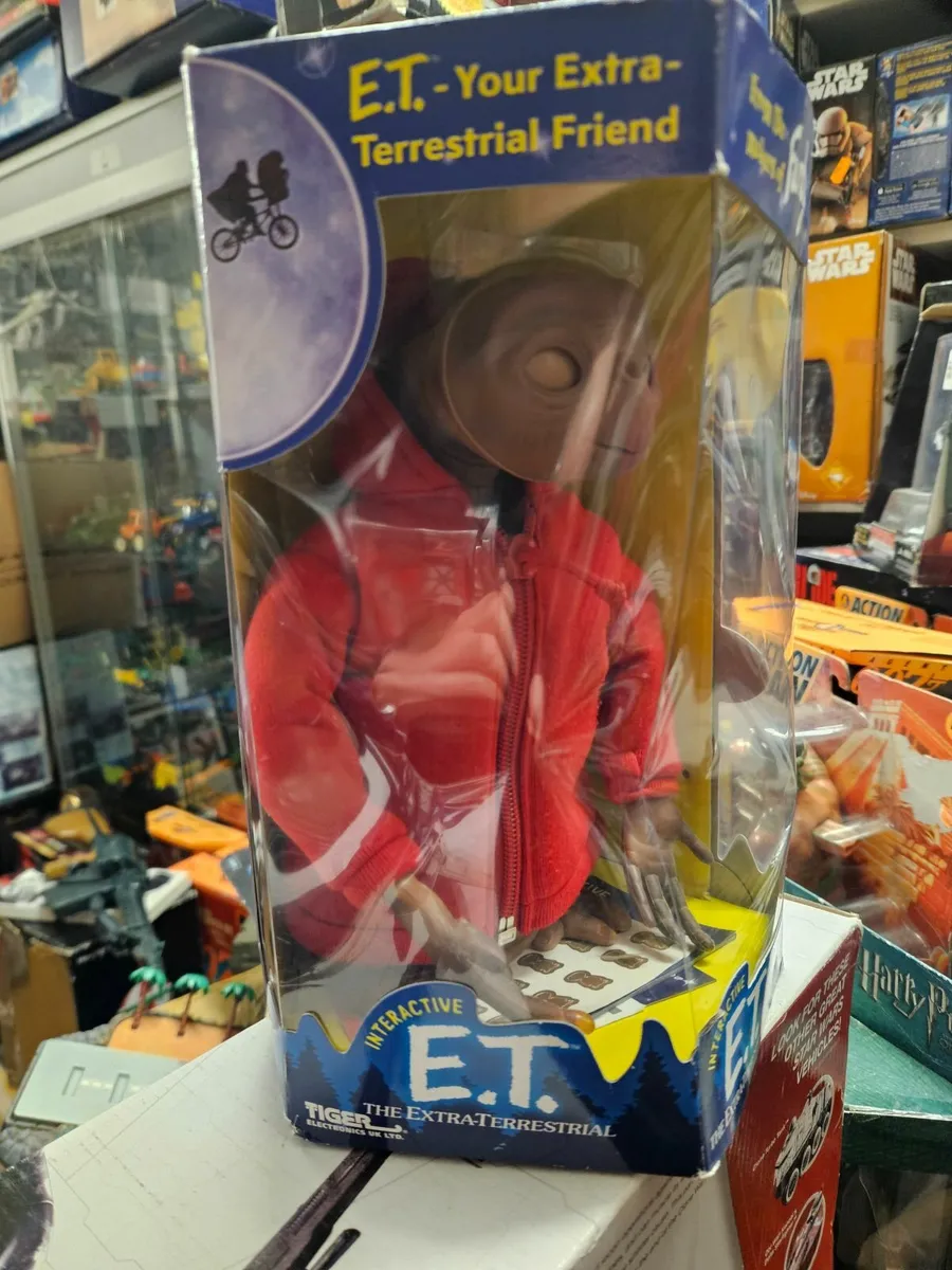 ET The Extra Terrestrial Figure - Image 4