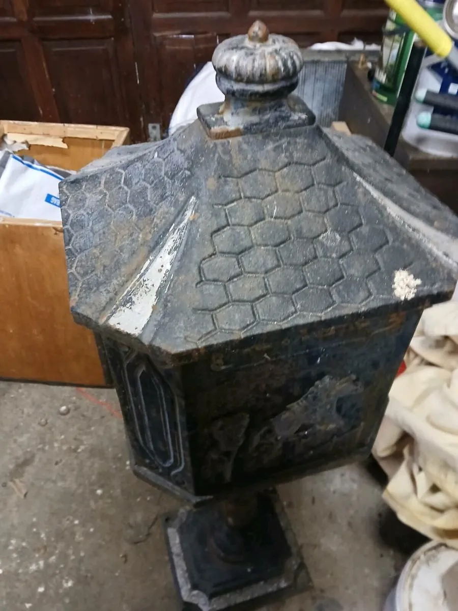 Cast iron vintage letterbox - Image 1