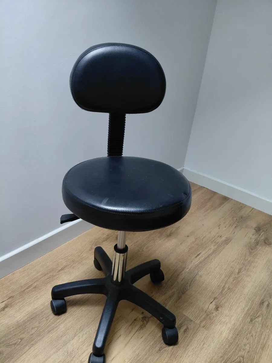 Massage table & chair - Image 3