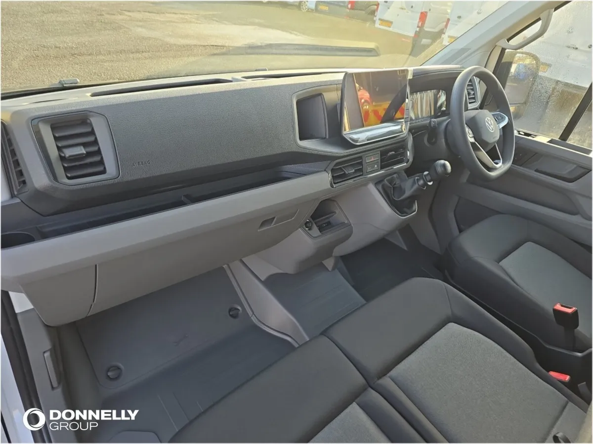 Volkswagen Crafter CR35 LWB Diesel - Image 2