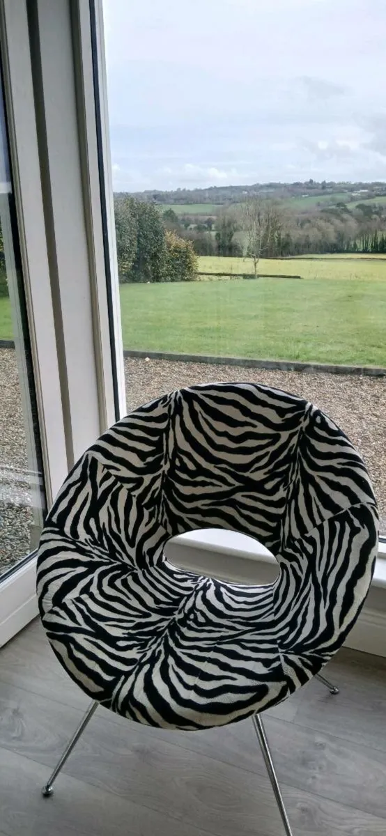 Zebra print designer Chair - Image 1