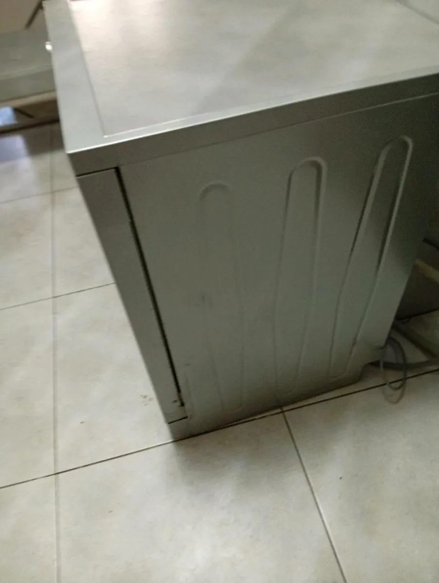 Dishwasher - Image 2