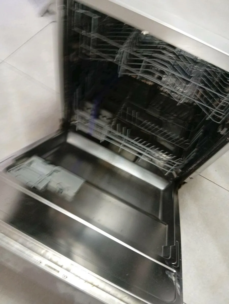 Dishwasher - Image 4