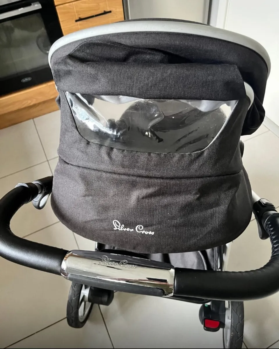 Silver Cross 3in1 car seat, pram & buggy - Image 4