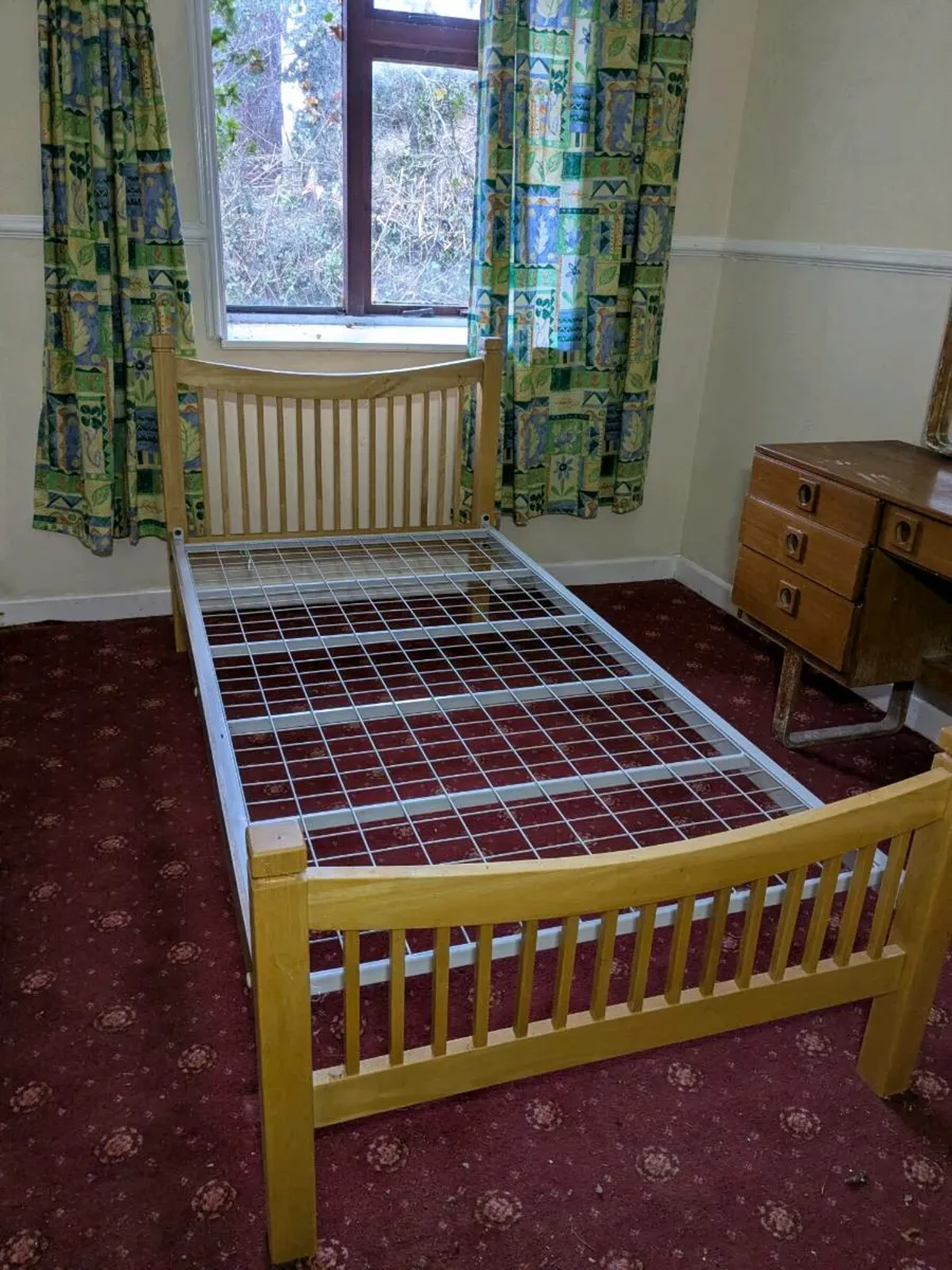 Single bed frame