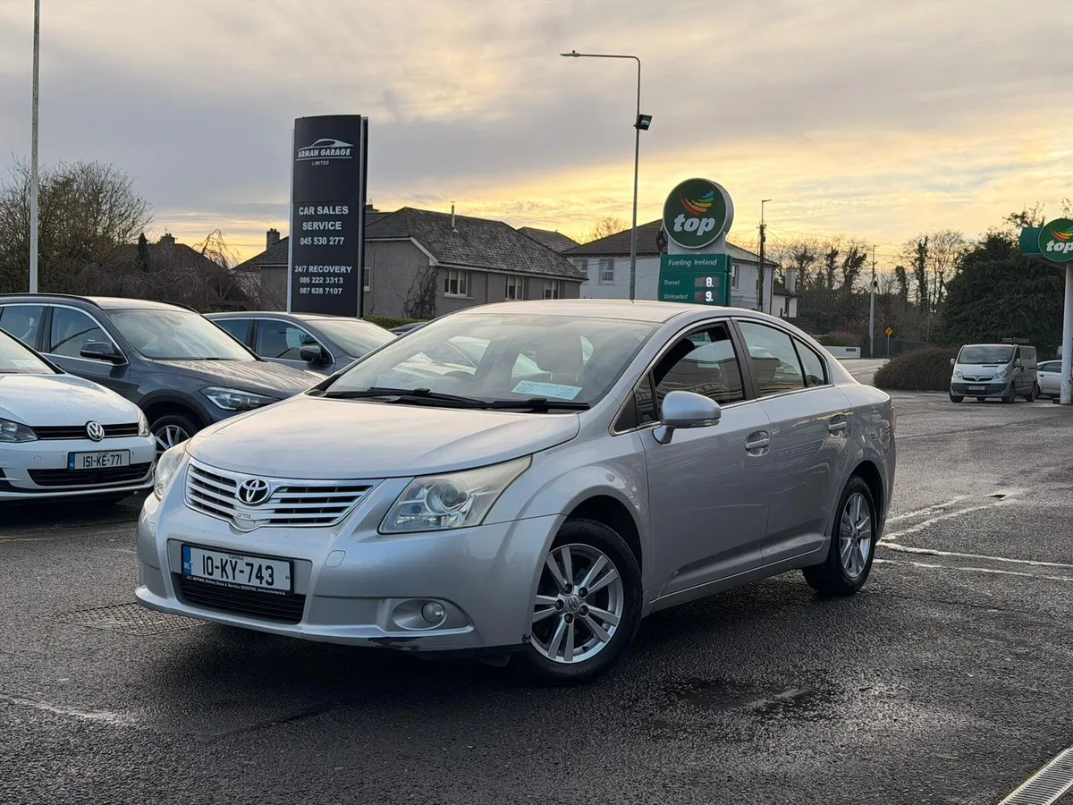 Toyota Avensis 2010 - Image 2