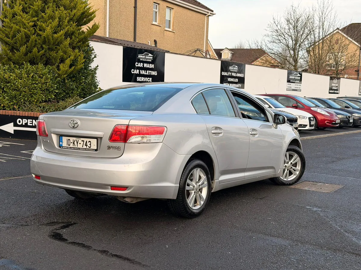 Toyota Avensis 2010 - Image 4