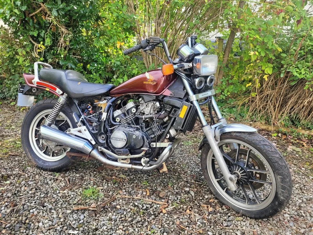 HONDA MAGNA V30 500. PROJECT BIKE - Image 1