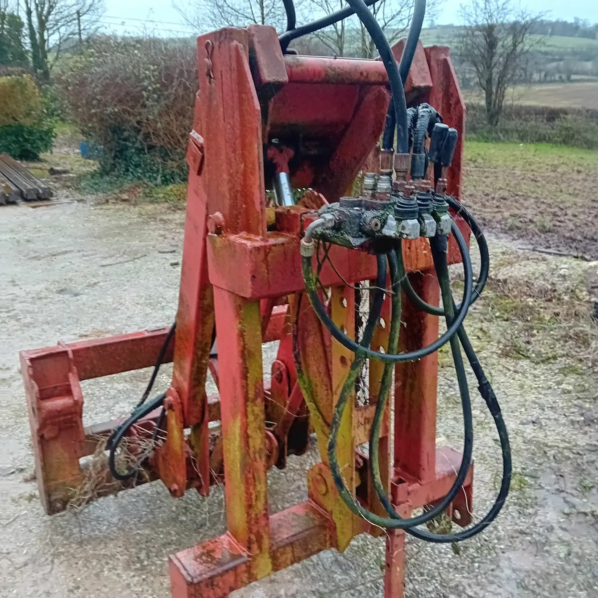 Tractor Loader Rear Mounted - Image 2