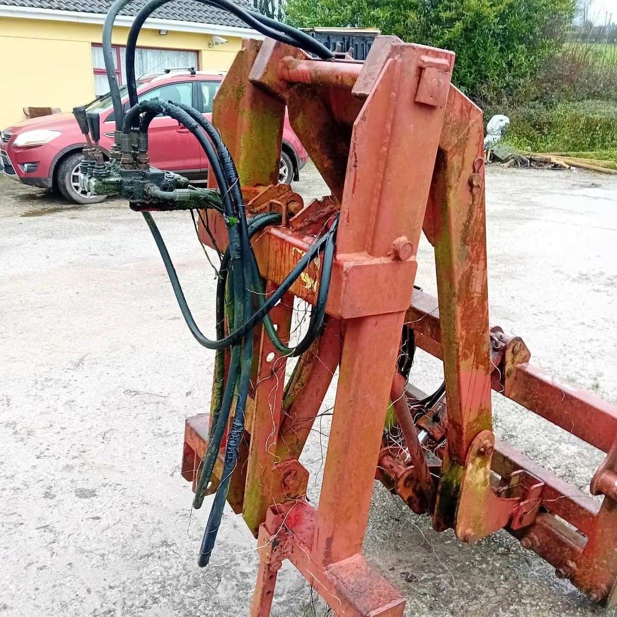Tractor Loader Rear Mounted - Image 4