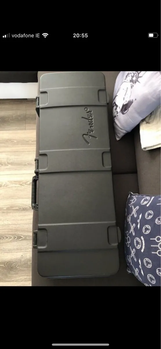 USA Stratocaster - Image 2