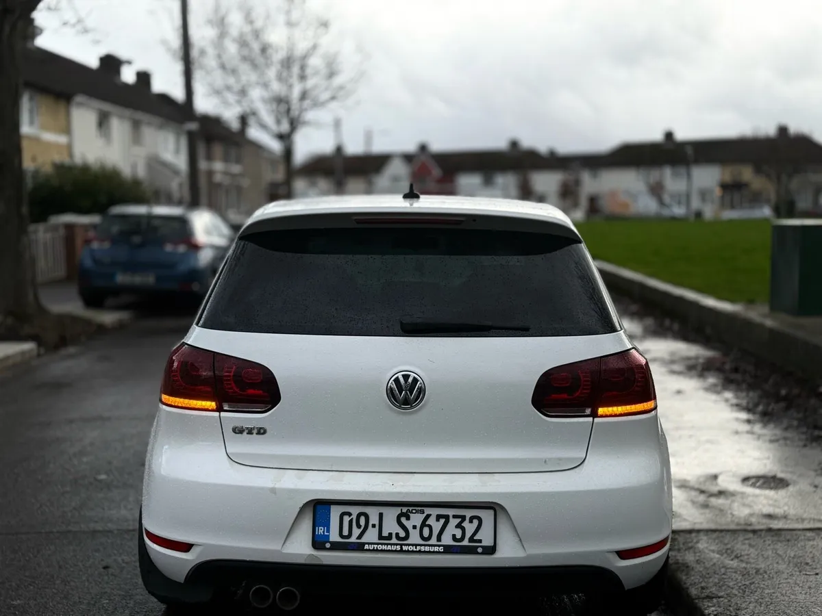 VW GOLF GTD AUTOMATIC DSG - Image 4