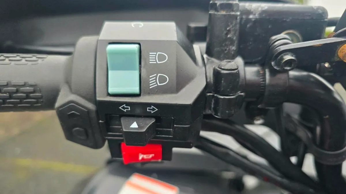 400 4X4 2024 LINHAI 6klms - Image 4