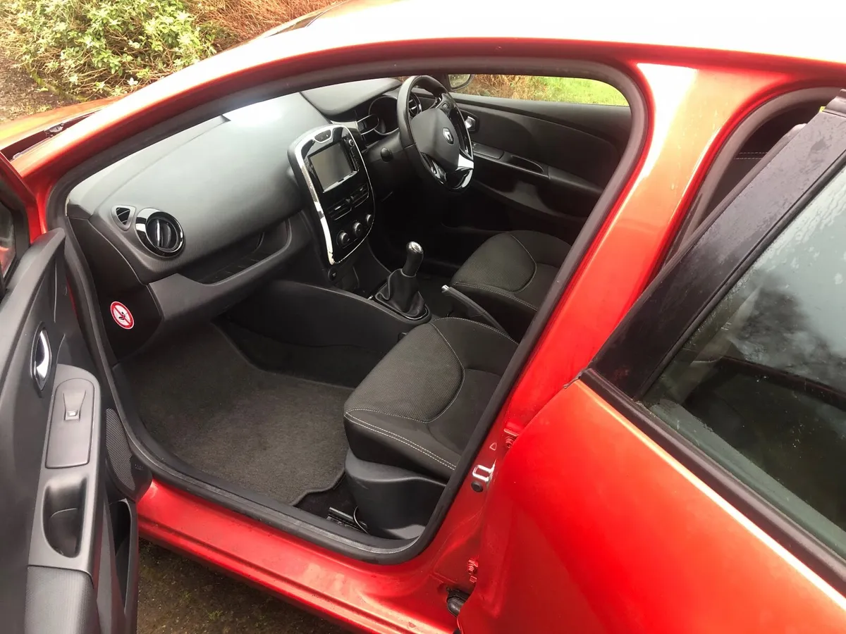 Renault Clio 2016 - Image 4