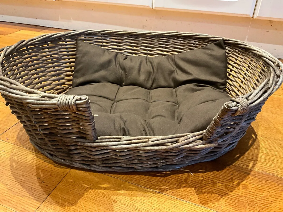 Pet basket with C] - Image 2