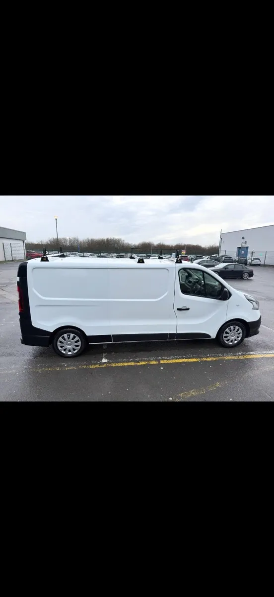 Renault Trafic 2021 - Image 2