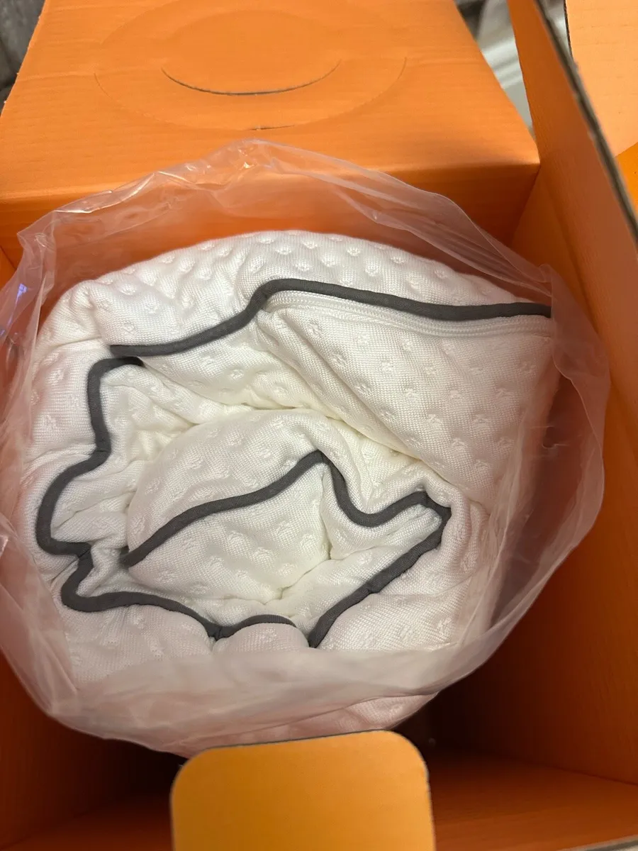 NEW 2 Emma Pillows (orthopedic) - Image 2