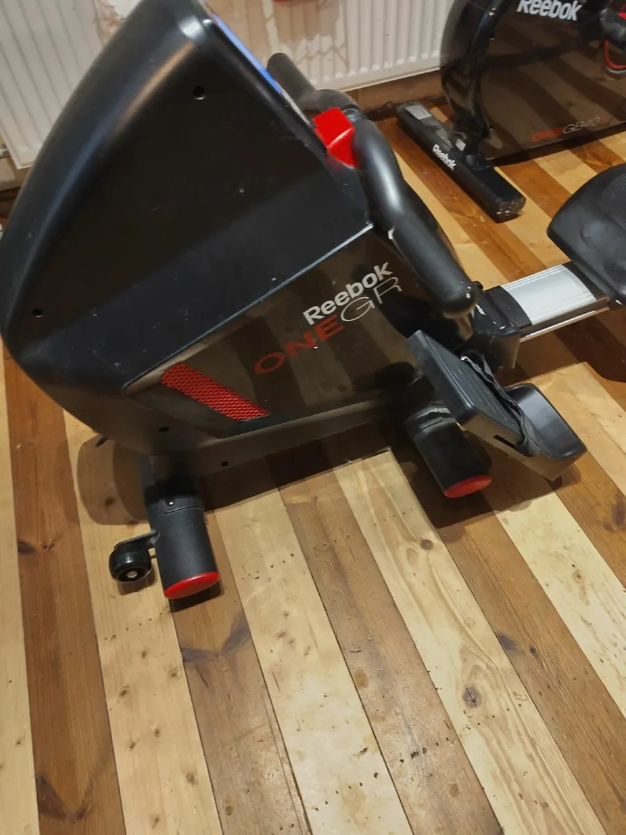 Gym equipment - Image 1
