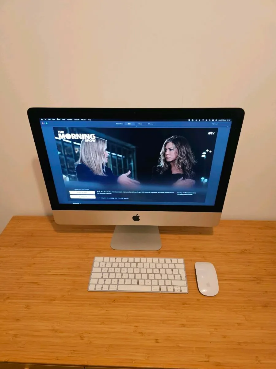Apple Imac with Magic Keyboard and mouse - Image 2