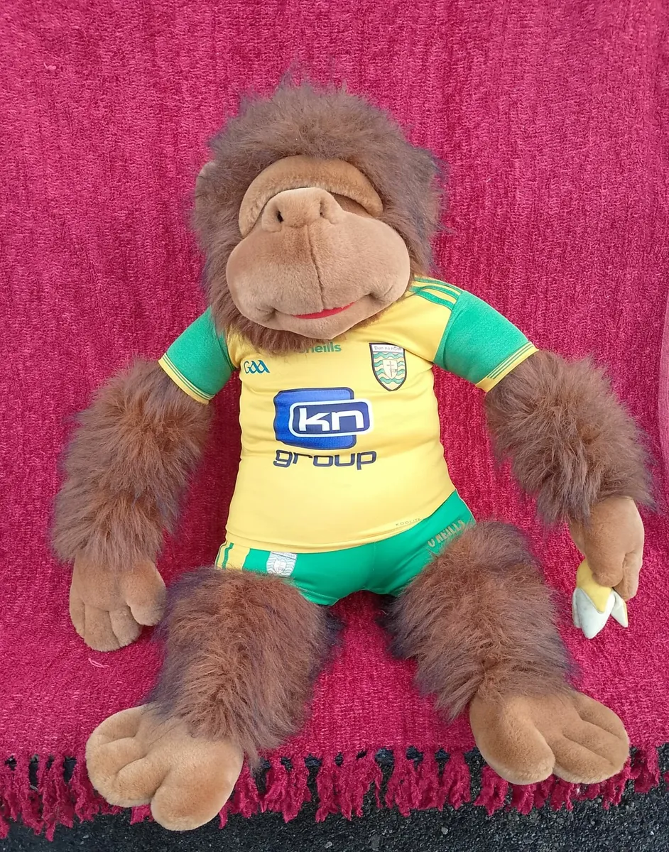 Large Gorilla Donegal team GAA - Image 3