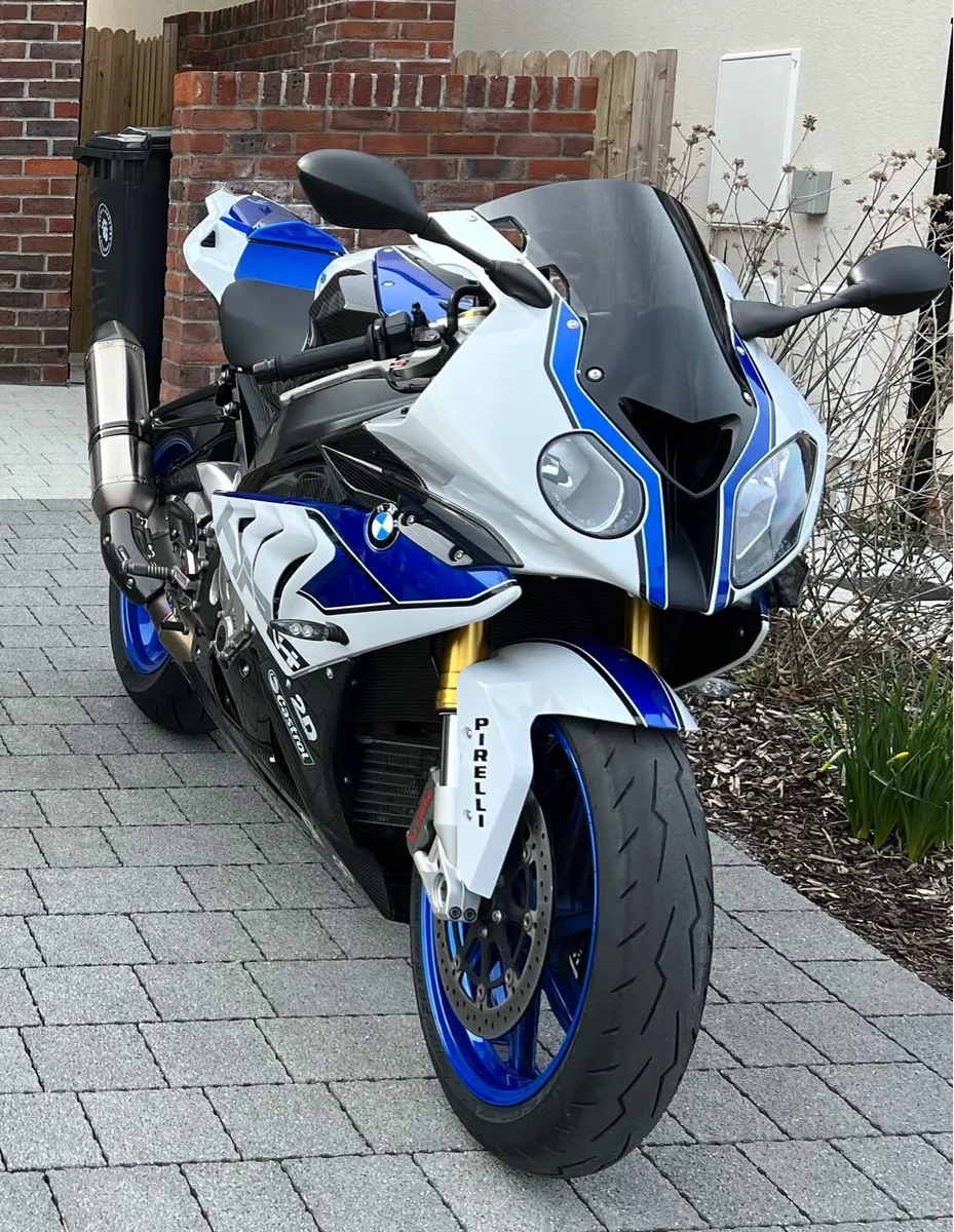 BMW HP4 Competition carbon - Image 1