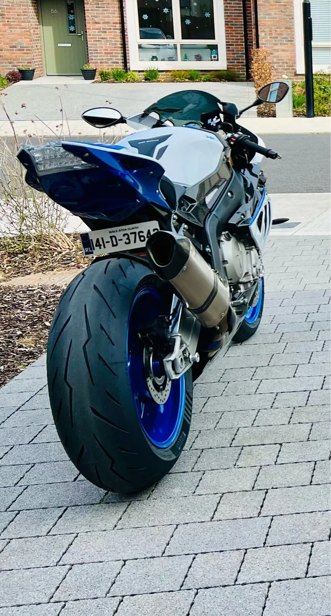 BMW HP4 Competition carbon - Image 2