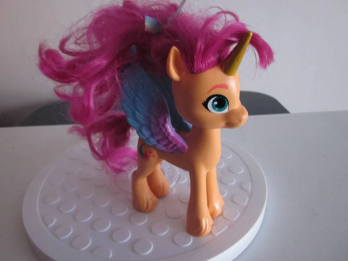 Hasbro My Little Pony Sunny Starscout Ribbon Hair - Image 1