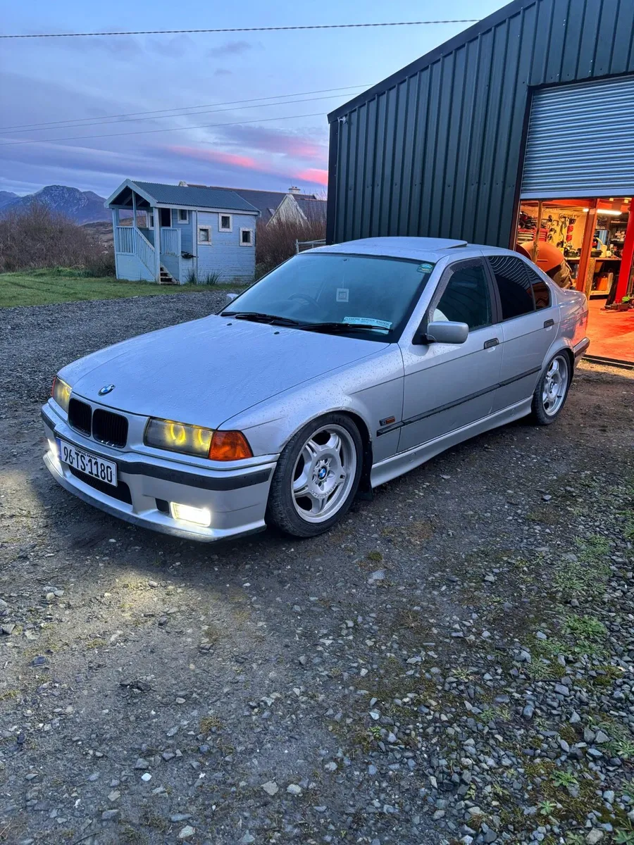 BMW E36 - Image 1