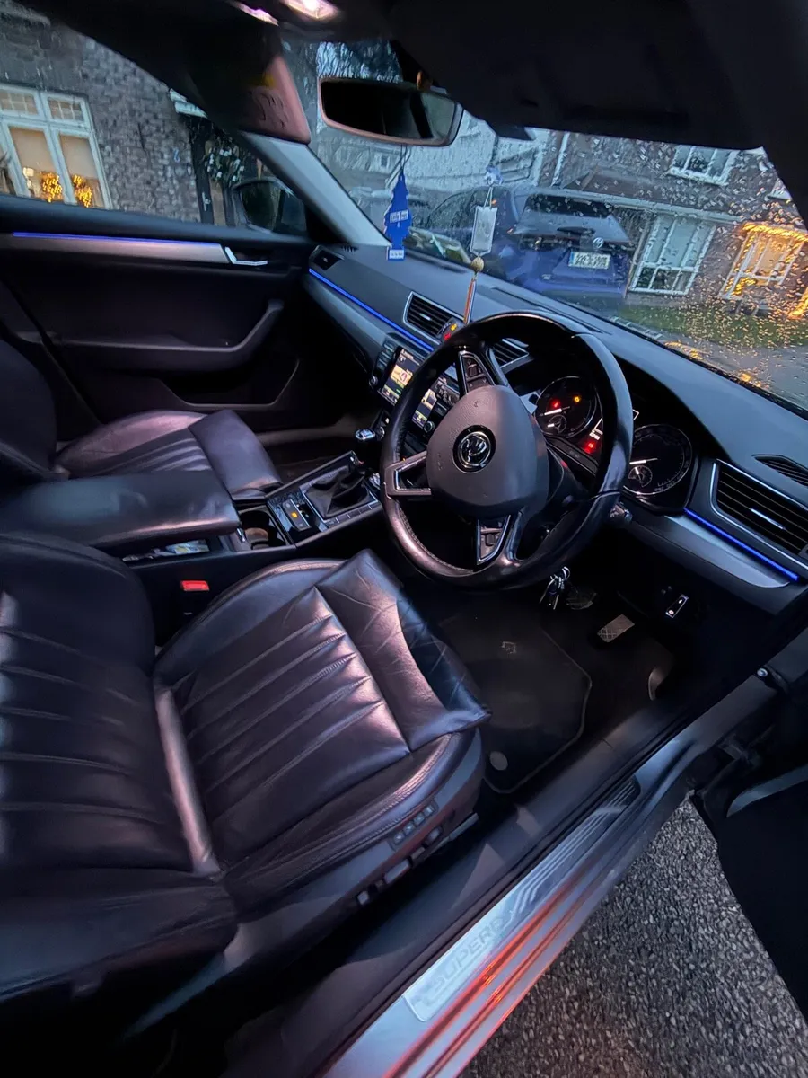 Skoda superb - Image 4