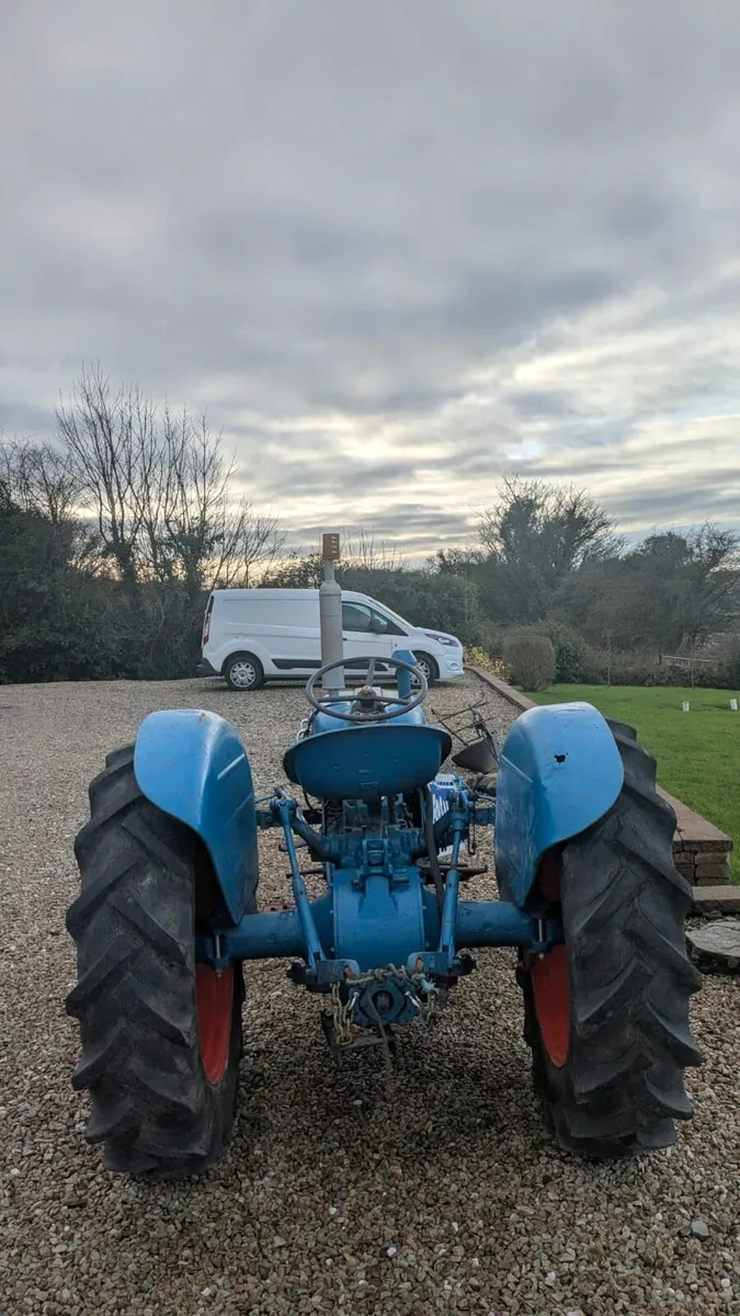 Ford Dexta - Image 2