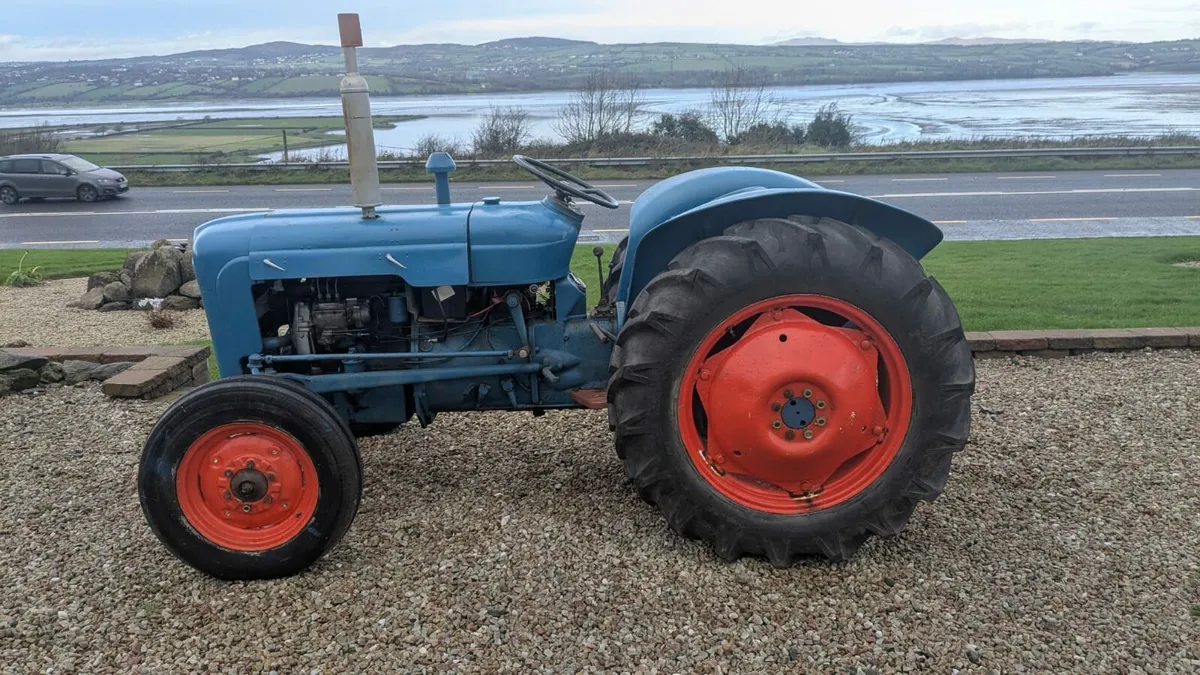 Ford Dexta - Image 3