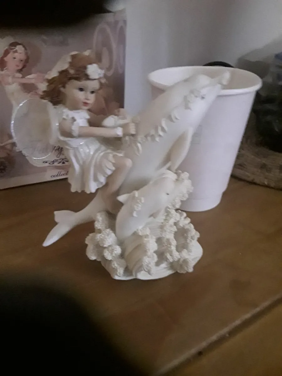 Lovely figurine collectible inbox - Image 2