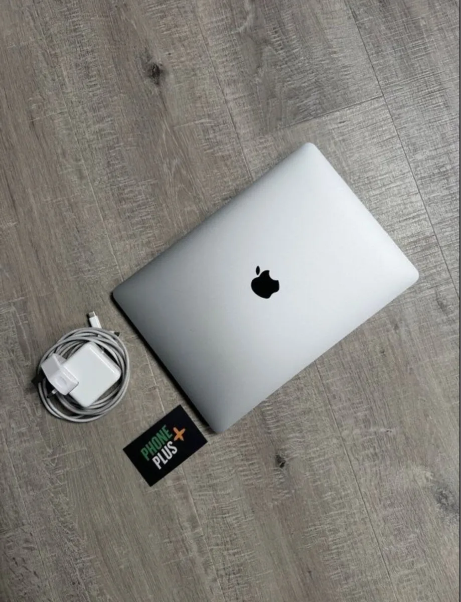 MacBook Air M1 13” 2020 8GB 256GB | 99% Battery - Image 1