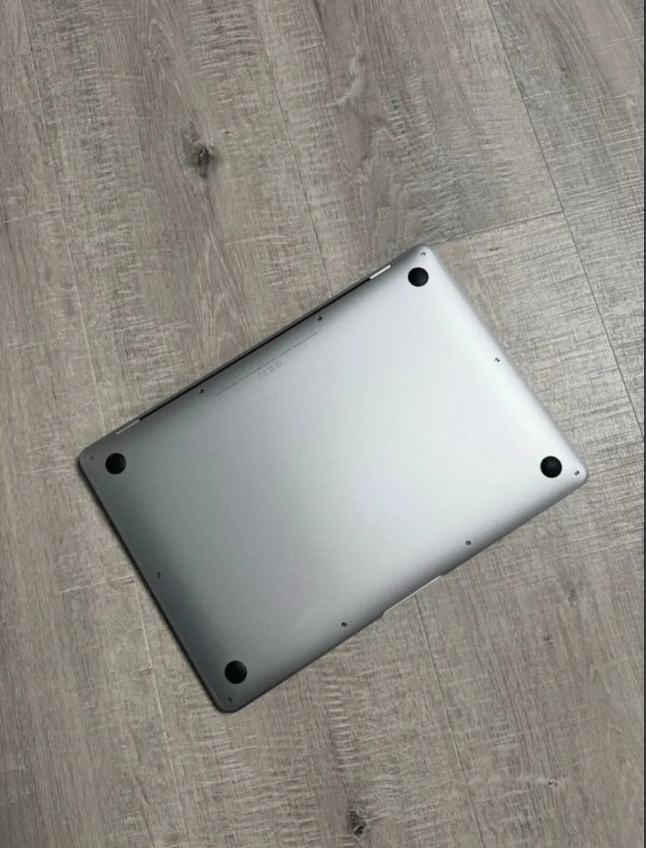 MacBook Air M1 13” 2020 8GB 256GB | 99% Battery - Image 2