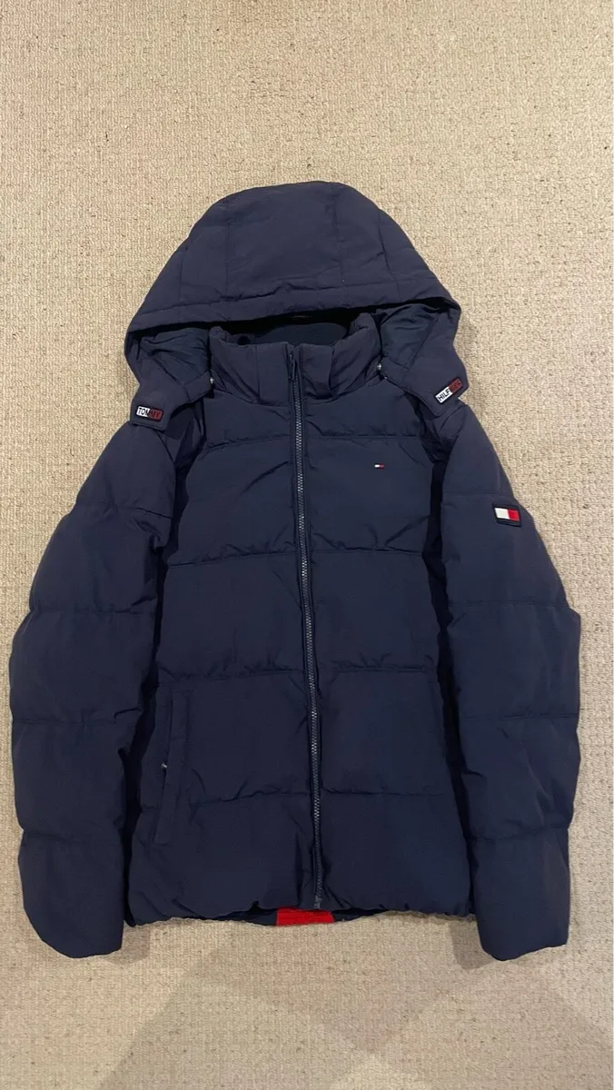 Tommy Hilfiger - Image 1