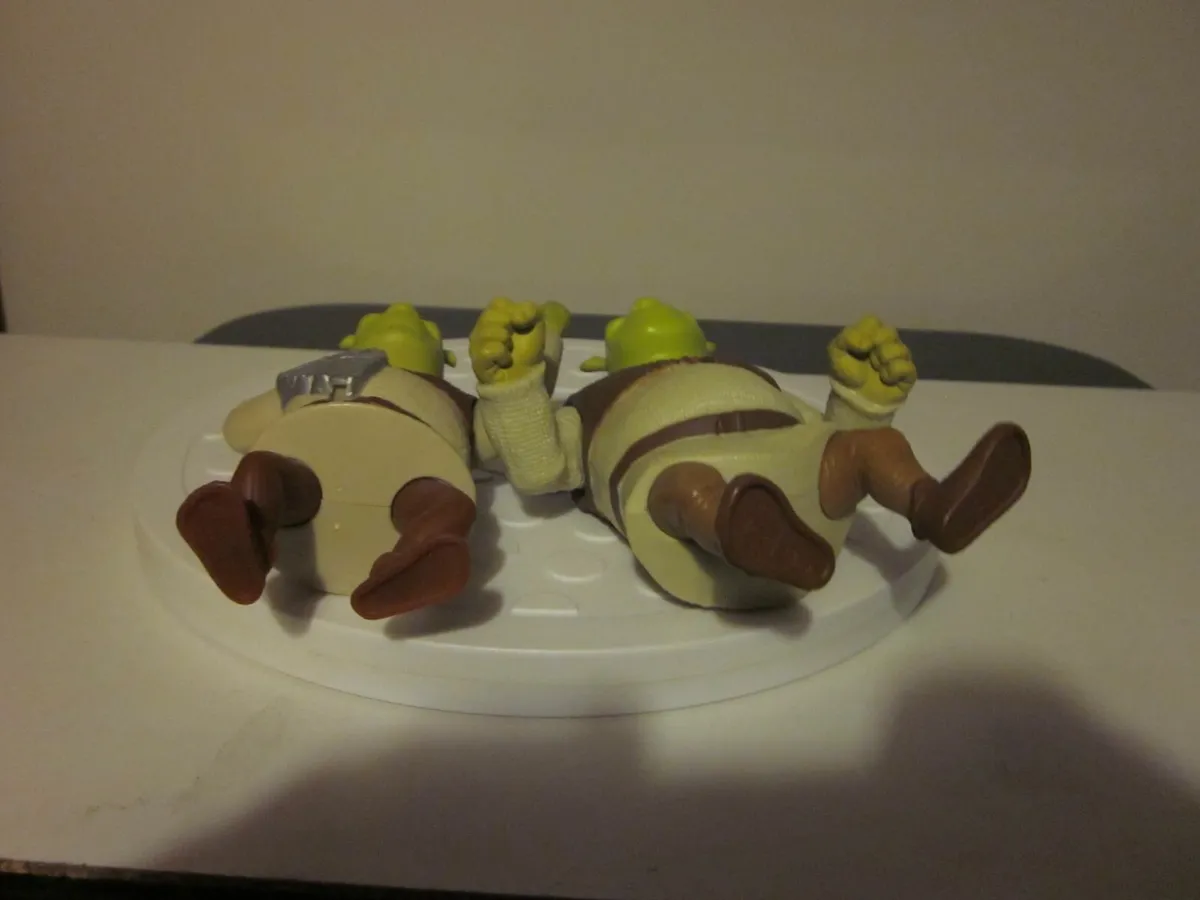 McDonalds Happy Meal Two Shrek Figures - Image 3
