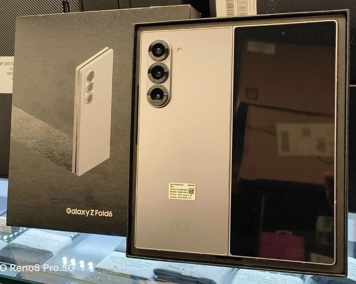 Samsung Galaxy Z Fold 6 12GB/ 256GB Dual Sim Unlocked Silver Shadow Grade A+ - Image 2