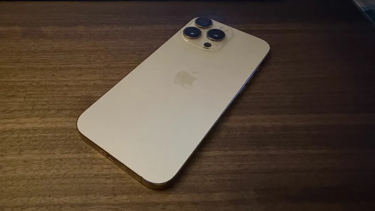 iPhone 16 Pro Max (256GB) - Image 3