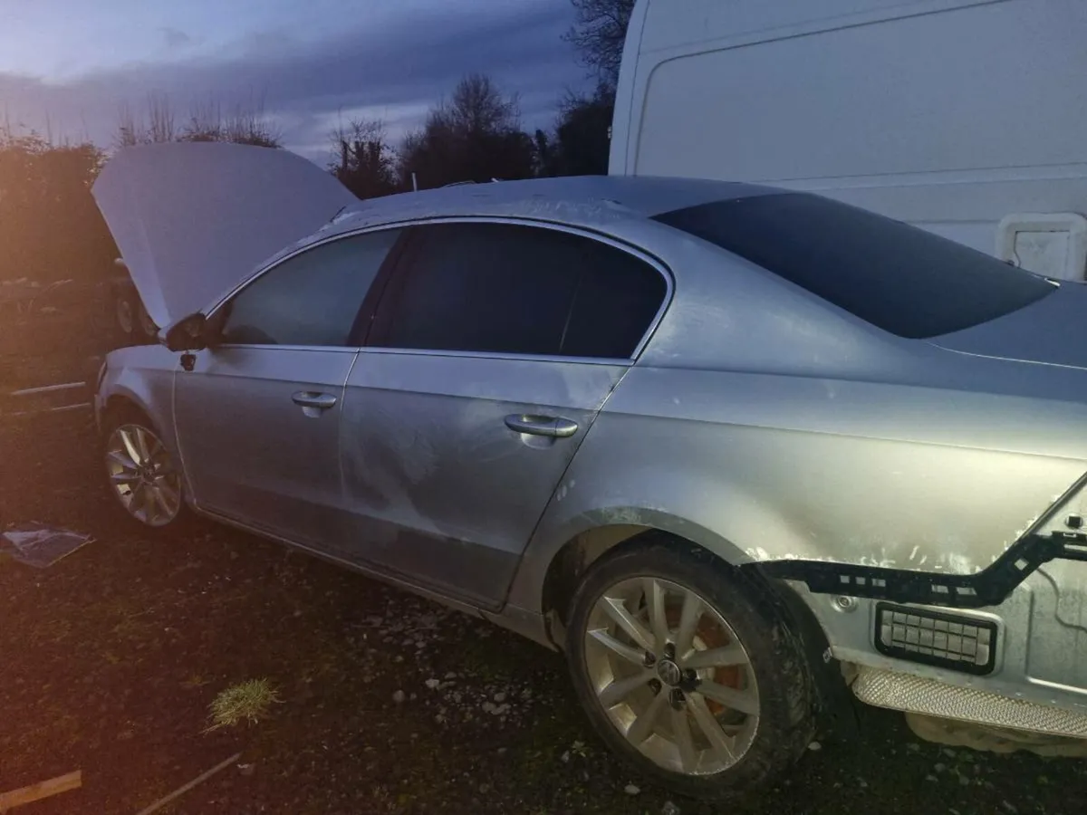 131 Passat writeoff - Image 3