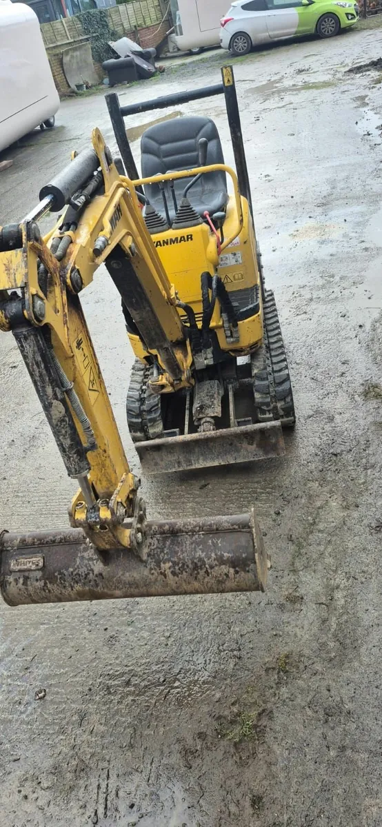 mini digger Yanmar - Image 2