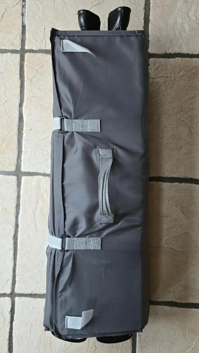 Carry cot & chair for child - Image 1