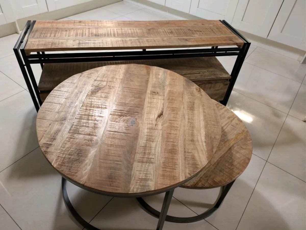 TV unit with matching coffee tables - Image 2